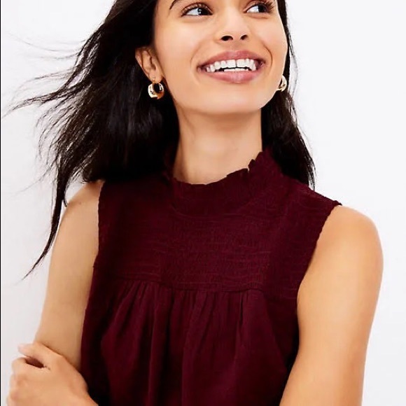 Loft Clip Dot Smocked Mock Neck Shell Top. Size small in color bold bordeaux. - Picture 4 of 6